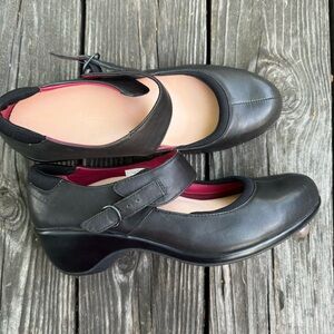 Merrell Women's Size 9 Angelic Emme Black Leather Mary Jane Comfort Shoes